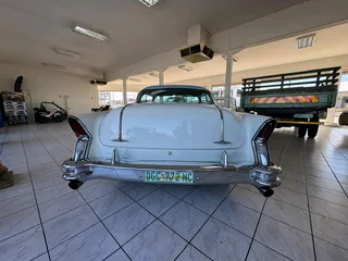 BUICK ROADMASTER 1956