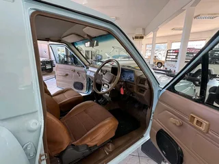 TOYOTA HILUX 4X4 DOUBLE CAB