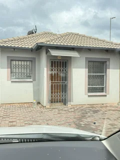 3 bedroom home for rent from December