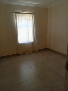 Room for rent R5000 Parklands