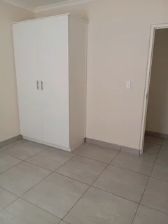 Room for rent R5000 Parklands