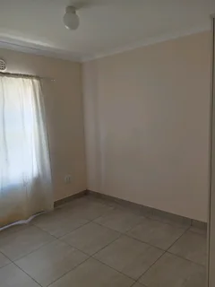 Room for rent R5000 Parklands