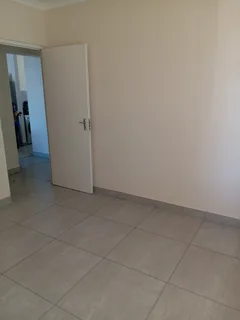 Room for rent R5000 Parklands