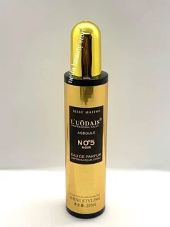 Lessy Maiyke luodaus No°5 noir shine styling spray