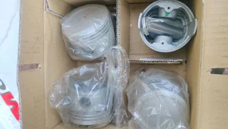 Nissan A12S pistons new