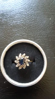 Sapphire diamond ring