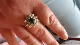 Sapphire diamond ring