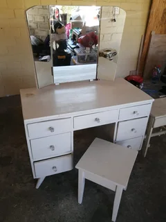 Mirror Dresser With Draws