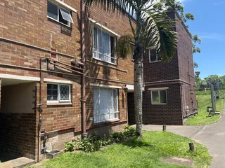 Bachelor  Flat to rent in Pinetown