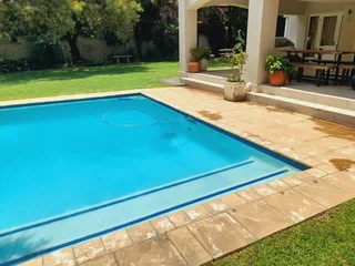 Gardener from Malawi is looking for job as garden boy(Good with Roses)