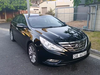 Hyundai Sonata only 93,000km