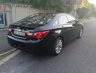 Hyundai Sonata only 93,000km