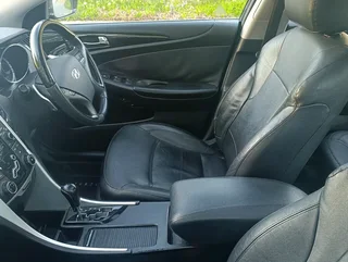 Hyundai Sonata only 93,000km