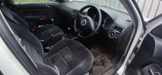 2004 Volkswagen Jetta Mk4 (Engine starts - Won&#39;t go into gear)