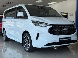 2025 Ford Tourneo MPV/Bus Titanium X