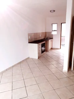 Upmarket 2 Bed Unit to Let