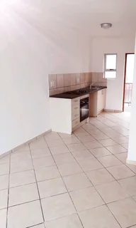 Upmarket 2 Bed Unit to Let