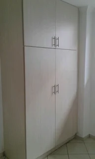 Upmarket 2 Bed Unit to Let