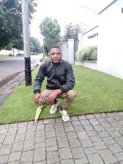 Well Experienced Gardener Urgently Need Ajob