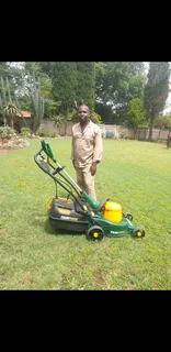 EXPERIENCED GARDENER URGENTLY NEED AJOB