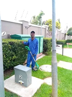 Vast Experienced Gardener Urgently Need Ajob