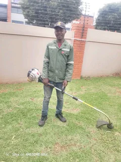 Well Experienced Gardener Urgently Need Ajob