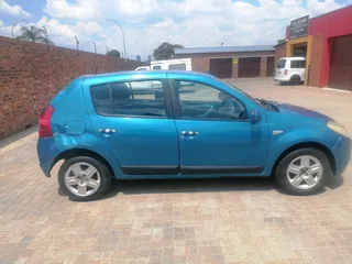 2012 Renault Sandero Hatchback