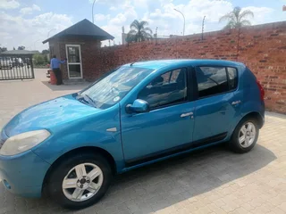 2012 Renault Sandero Hatchback