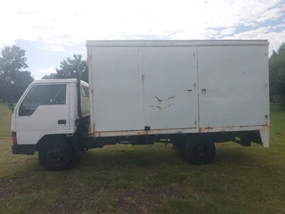MITSUBISHI CANTER30 VAN BODY
