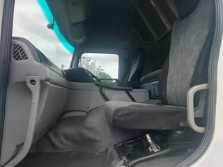 NISSAN QUON GW26-450 WITH HYDRAULICS