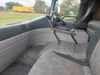 NISSAN QUON GW26-450 WITH HYDRAULICS