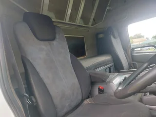 NISSAN QUON GW26-450 WITH HYDRAULICS