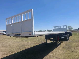 PARAMOUNT SUPERLINK FLATDECK TRAILER