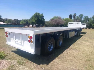 PARAMOUNT SUPERLINK FLATDECK TRAILER