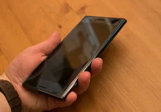 Sony Xperia Xz Premium  For Sale(selling As Faulty)