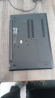 Sithenga amalaptops afile