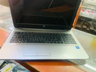 Sithenga amalaptops afile