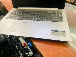 Sithenga amalaptop afile