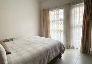 Room to rent in a 2bed 2bath duplex