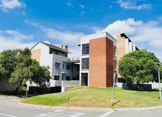 Room to rent in a 2bed 2bath duplex