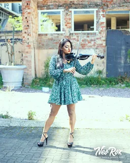 PHOTOSHOOTS - Ad posted by Roxann Govindsamy