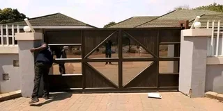 Aluminium windows and glass, doors and glass, folding doors, sliding doos, broken glass replacement