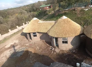 bekostigbaar swembaddens en grasdakke