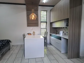 Spacious, Modern, Self Contained, Furnished Bachelor Flat In Dan Pienaar