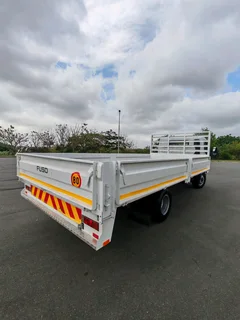 Mitsubishi Fuso Canter Fe7-136 4 TON DROPSIDE