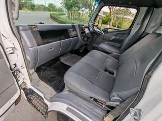 Mitsubishi Fuso Canter Fe7-136 4 TON DROPSIDE