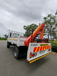 MITSUBISHI FUSO CANTER FG6-106  CRANE TRUCK