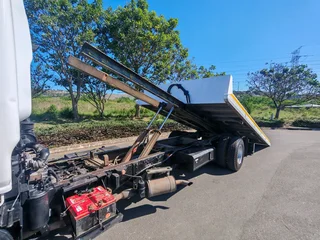 2015 NISSAN UD 40L ROLLBACK FOR SALE