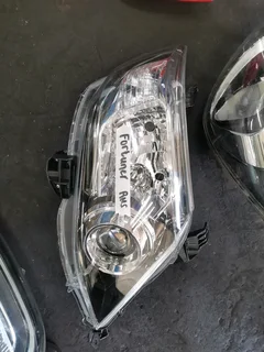 Fortuner rhs 2014 headlamp