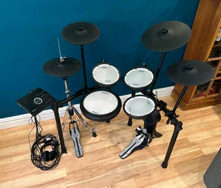 Roland TD-17 Drumkit